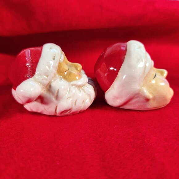 Santa Head Salt and Pepper Shakers Christmas Mrs Santa and Santa - Picture 4 of 13